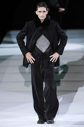 Giorgio Armani / - 2009-2010